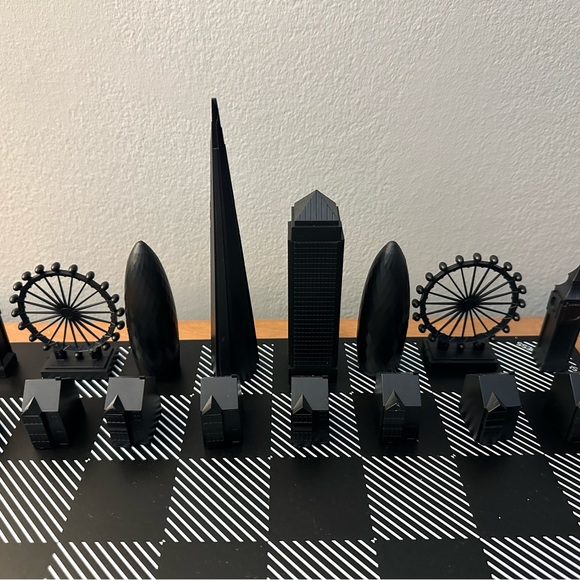 Skyline Chess (New York vs London) - Picture 7 of 9